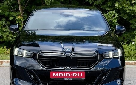 BMW 5 серия, 2024 год, 7 399 000 рублей, 2 фотография