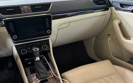 Skoda Superb III рестайлинг, 2018 год, 2 400 000 рублей, 8 фотография
