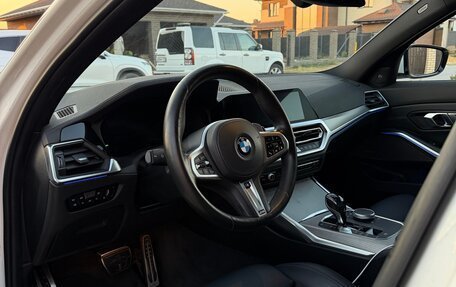 BMW 3 серия, 2019 год, 4 290 000 рублей, 14 фотография
