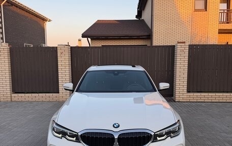 BMW 3 серия, 2019 год, 4 290 000 рублей, 4 фотография