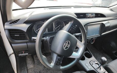 Toyota Hilux VIII, 2022 год, 2 573 600 рублей, 6 фотография