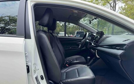 Toyota Yaris XP150 рестайлинг, 2022 год, 1 390 700 рублей, 22 фотография