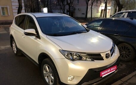Toyota RAV4, 2013 год, 1 850 000 рублей, 2 фотография