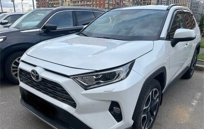 Toyota RAV4, 2021 год, 2 500 000 рублей, 1 фотография