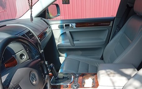 Volkswagen Touareg III, 2006 год, 950 000 рублей, 8 фотография
