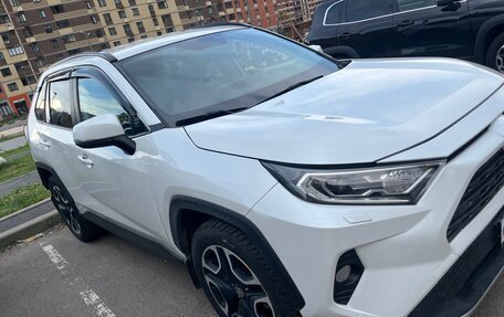 Toyota RAV4, 2021 год, 2 500 000 рублей, 3 фотография