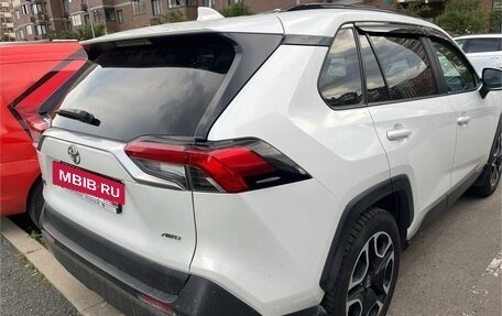 Toyota RAV4, 2021 год, 2 500 000 рублей, 5 фотография