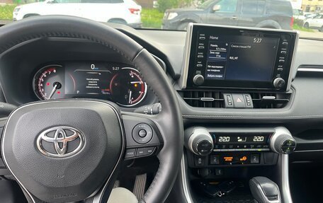 Toyota RAV4, 2021 год, 2 500 000 рублей, 8 фотография