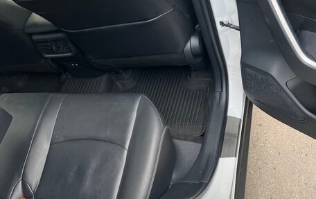 Toyota RAV4, 2021 год, 2 500 000 рублей, 18 фотография