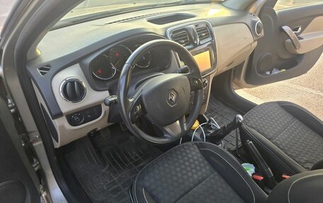 Renault Logan II, 2016 год, 799 000 рублей, 5 фотография