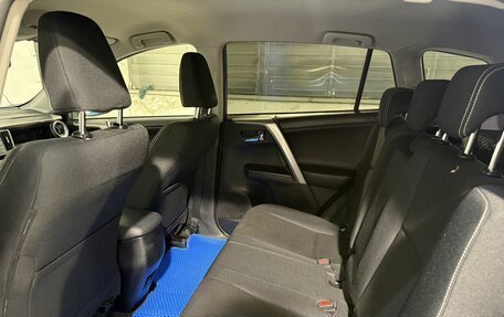 Toyota RAV4, 2016 год, 1 799 800 рублей, 6 фотография