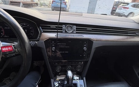 Volkswagen Passat B8 рестайлинг, 2018 год, 2 250 000 рублей, 9 фотография