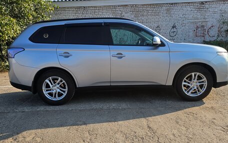 Mitsubishi Outlander III рестайлинг 3, 2012 год, 1 285 000 рублей, 3 фотография