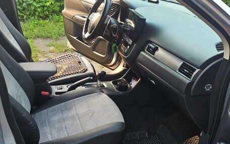 Mitsubishi Outlander III рестайлинг 3, 2012 год, 1 285 000 рублей, 15 фотография