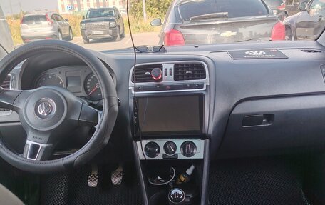 Volkswagen Polo VI (EU Market), 2013 год, 750 000 рублей, 9 фотография