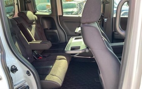 Honda N-BOX II, 2022 год, 670 000 рублей, 28 фотография