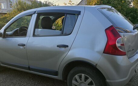 Renault Sandero I, 2013 год, 529 000 рублей, 3 фотография