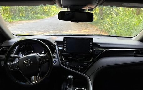 Toyota Camry, 2021 год, 2 200 000 рублей, 5 фотография