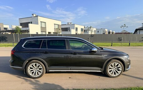 Volkswagen Passat B8 рестайлинг, 2018 год, 2 500 000 рублей, 2 фотография