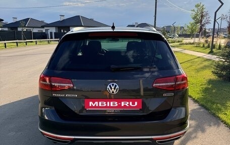 Volkswagen Passat B8 рестайлинг, 2018 год, 2 500 000 рублей, 6 фотография