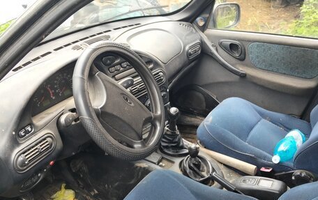 Chevrolet Niva I рестайлинг, 2004 год, 150 000 рублей, 5 фотография