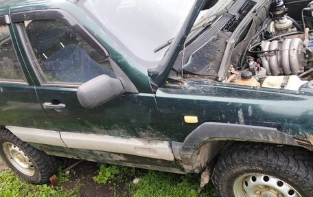 Chevrolet Niva I рестайлинг, 2004 год, 150 000 рублей, 4 фотография
