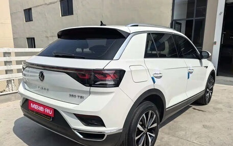 Volkswagen T-Roc I, 2023 год, 1 650 100 рублей, 4 фотография