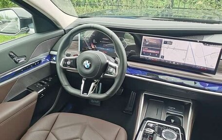 BMW 7 серия, 2025 год, 11 970 000 рублей, 14 фотография