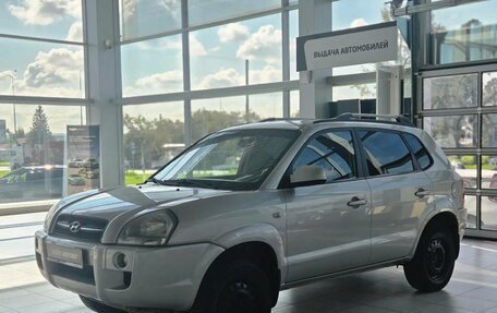 Hyundai Tucson III, 2007 год, 645 000 рублей, 3 фотография