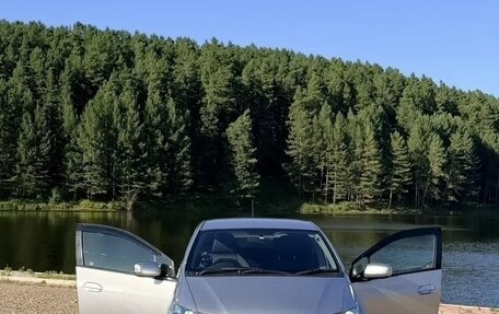 Honda Insight II рестайлинг, 2009 год, 750 000 рублей, 2 фотография