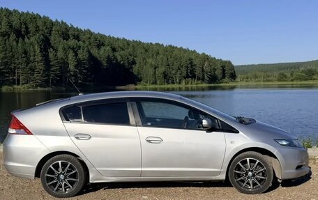 Honda Insight II рестайлинг, 2009 год, 750 000 рублей, 8 фотография