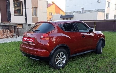 Nissan Juke II, 2011 год, 920 000 рублей, 2 фотография