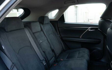 Lexus RX IV рестайлинг, 2019 год, 4 340 000 рублей, 12 фотография