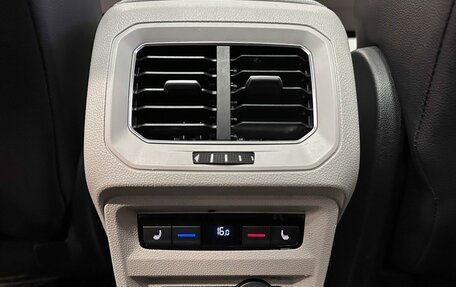 Volkswagen Tiguan II, 2017 год, 2 597 000 рублей, 27 фотография