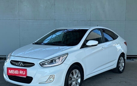 Hyundai Solaris II рестайлинг, 2013 год, 830 000 рублей, 3 фотография