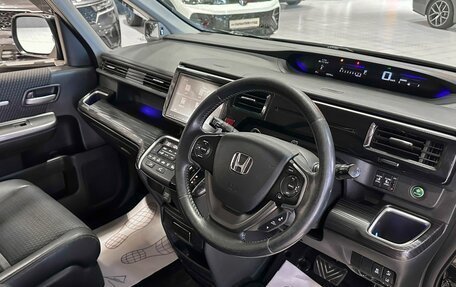 Honda Stepwgn IV, 2016 год, 1 947 000 рублей, 10 фотография