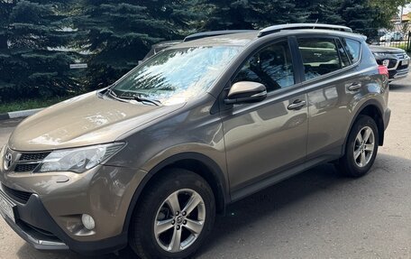 Toyota RAV4, 2015 год, 1 800 000 рублей, 4 фотография