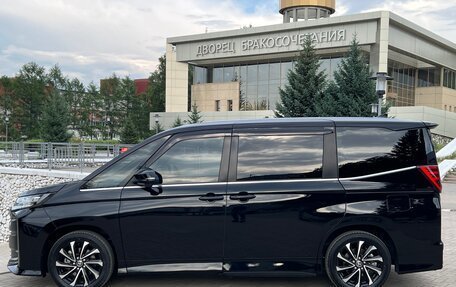 Toyota Noah, 2022 год, 3 750 000 рублей, 7 фотография