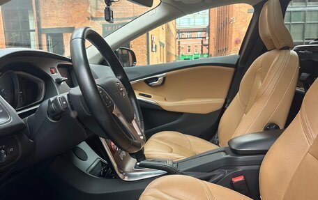 Volvo V40 Cross Country I, 2019 год, 2 100 000 рублей, 2 фотография