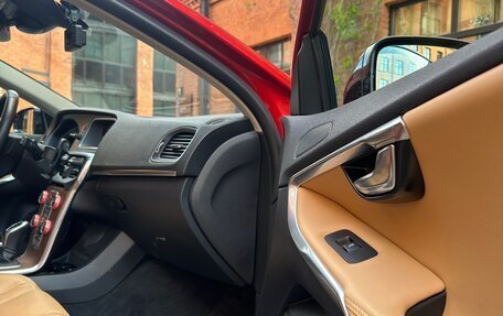 Volvo V40 Cross Country I, 2019 год, 2 100 000 рублей, 20 фотография