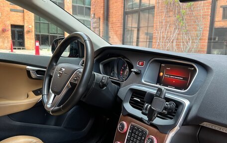Volvo V40 Cross Country I, 2019 год, 2 100 000 рублей, 19 фотография