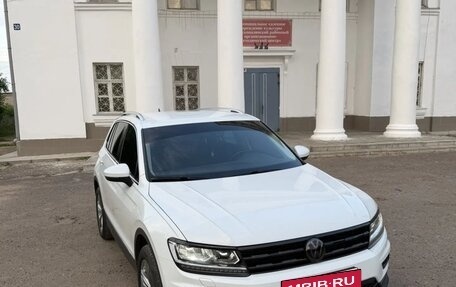 Volkswagen Tiguan II, 2018 год, 2 670 000 рублей, 5 фотография