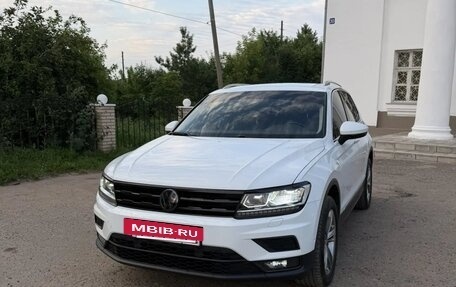Volkswagen Tiguan II, 2018 год, 2 670 000 рублей, 6 фотография