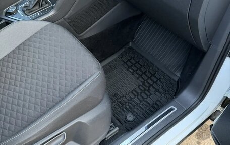 Volkswagen Tiguan II, 2018 год, 2 670 000 рублей, 22 фотография