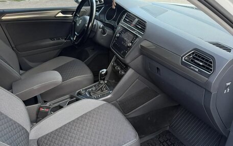 Volkswagen Tiguan II, 2018 год, 2 670 000 рублей, 12 фотография