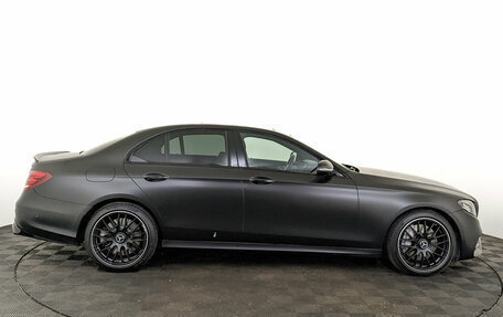 Mercedes-Benz E-Класс, 2019 год, 3 868 250 рублей, 4 фотография