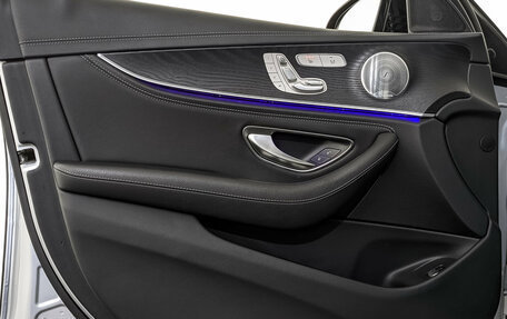 Mercedes-Benz E-Класс, 2019 год, 3 868 250 рублей, 18 фотография
