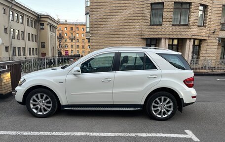 Mercedes-Benz M-Класс, 2010 год, 2 150 000 рублей, 2 фотография