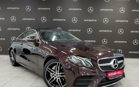 Mercedes-Benz E-Класс, 2018 год, 3 850 000 рублей, 3 фотография