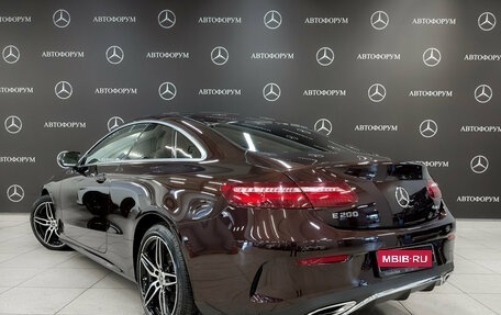 Mercedes-Benz E-Класс, 2018 год, 3 850 000 рублей, 6 фотография